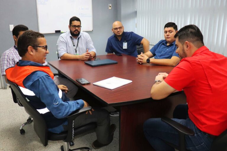 Entrega estudio geotécnico Hospital Mario Catarino Rivas